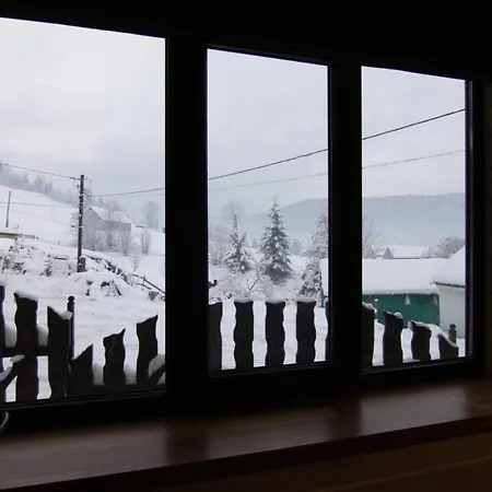 буковеньки гостинний дім та Guest house