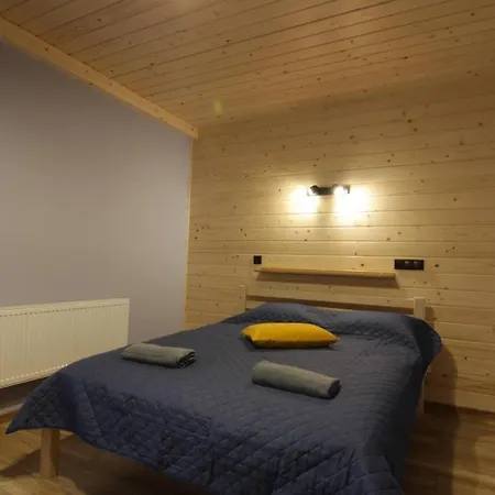 буковеньки гостинний дім та Guest house *