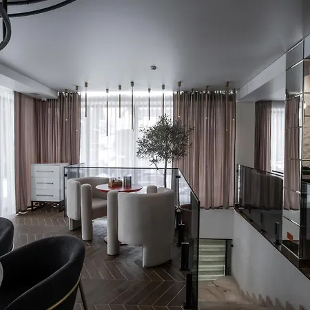 Hotel Elena *