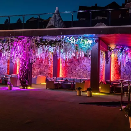 Marion & - Renovation - Rooms, Area, Swimming Pool, Reception, Restaurant, Lounge Bar, Hookah Bar, Children's Room, Parking, And Breakfast Included In The Price Bukoveľ
