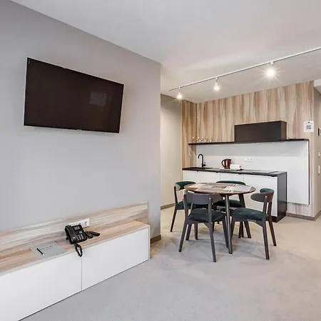 Hvoya & Hotel 3*