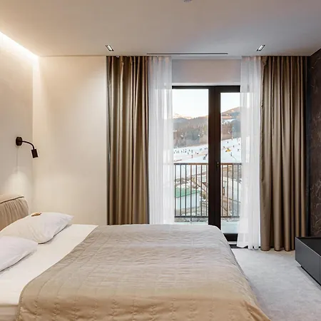 Hvoya & Hotel Bukowel