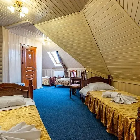 Victoria Hotel *
