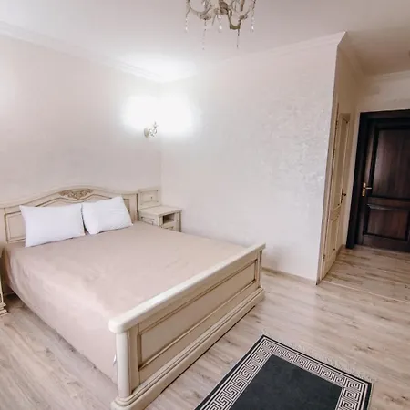 Leku Hotel 3*