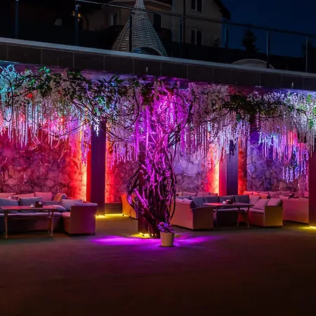 Marion & - Renovation - Rooms, Area, Swimming Pool, Reception, Restaurant, Lounge Bar, Hookah Bar, Children's Room, Parking, And Breakfast Included In The Price Bukoveľ
