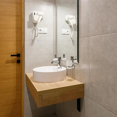 Yo Hotel 3*