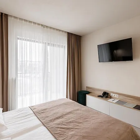 Hvoya & Hotel