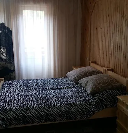 буковеньки гостинний дім та Guest house