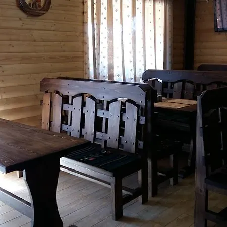 буковеньки гостинний дім та Guest house *