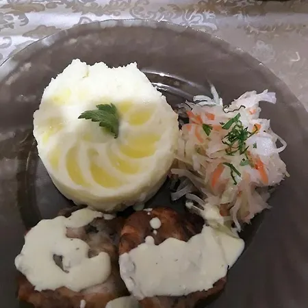 буковеньки гостинний дім та Guest house Bukovel