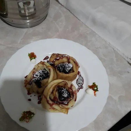 буковеньки гостинний дім та Guest house Bukovel