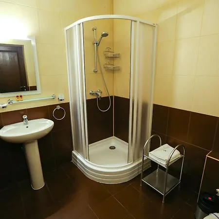 Home Hotel 3*