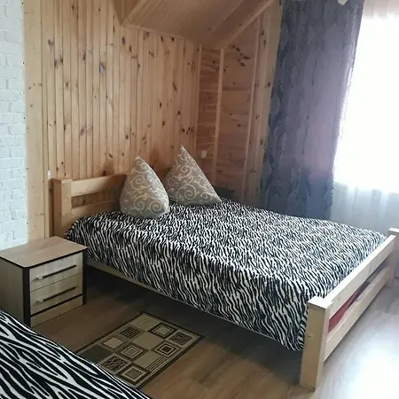 буковеньки гостинний дім та Guest house Bukovel