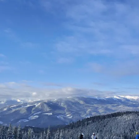 буковеньки гостинний дім та Bukovel