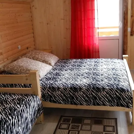 буковеньки гостинний дім та *