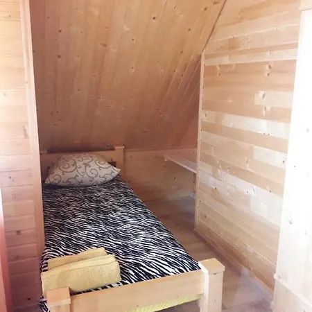 буковеньки гостинний дім та Guest house *